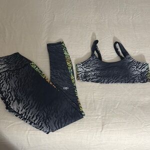 ALO Yoga Black and Green Animal Print Set